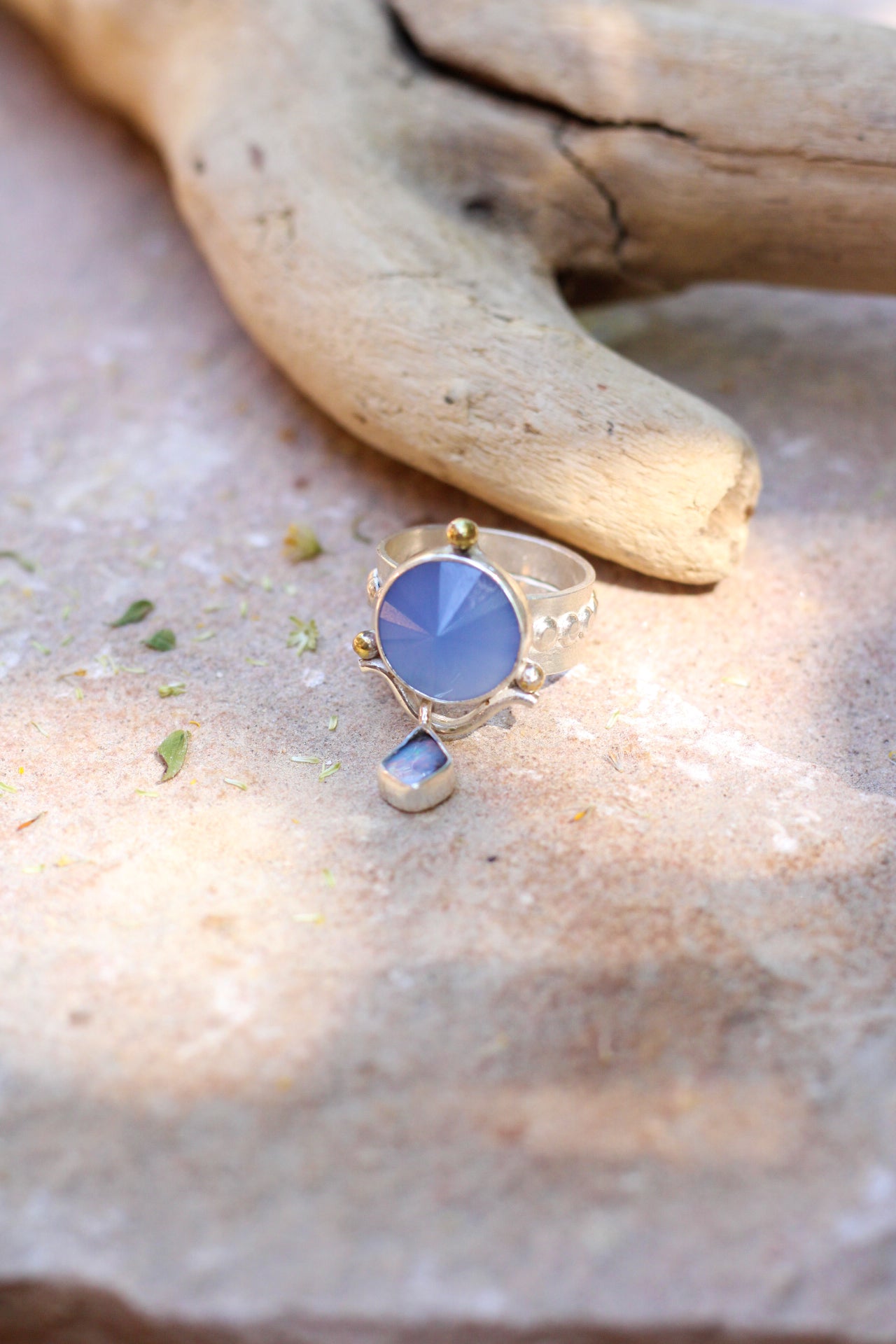 EYE OF ELENA Ring - Size 5.5