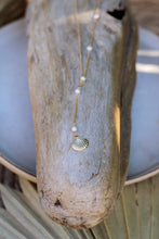 Load image into Gallery viewer, ASHERAH Shell Necklace