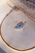 Load image into Gallery viewer, Australian Opal Pendant