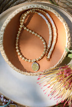 Load image into Gallery viewer, Vintage Shell Beaded Necklace