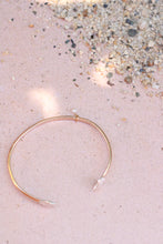 Load image into Gallery viewer, Shell Cuff
