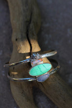 Load image into Gallery viewer, Flower Cuff
