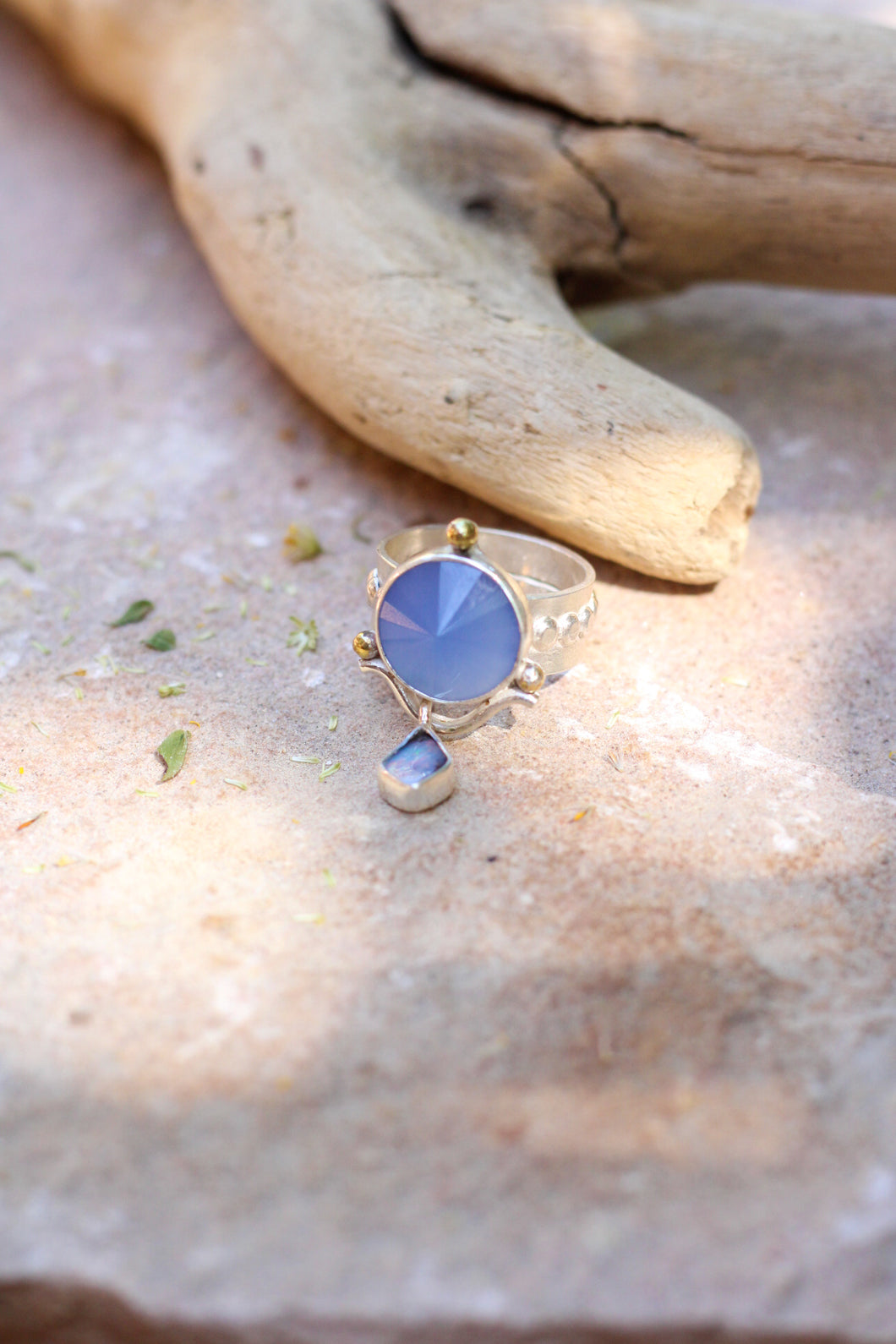 EYE OF ELENA Ring - Size 5.5