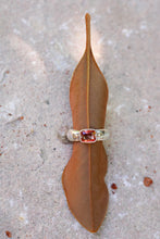 Load image into Gallery viewer, Sunstone Ring - Size (small) 6.25
