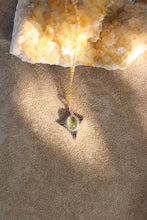 Load image into Gallery viewer, Starburst Cat-Eye Apatite Necklace - Small
