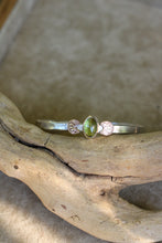 Load image into Gallery viewer, Cat-Eye Apatite Cuff
