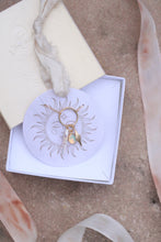 Load image into Gallery viewer, Opal + Pearl + Starburst Necklace
