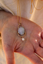 Load image into Gallery viewer, •Australian Opal + Leaf Necklace - 18 inches
